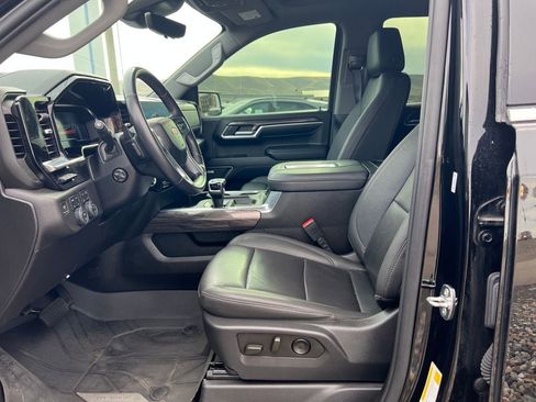 Used 2022 Chevrolet Silverado 1500 LTZ w/ Technology Package image 8