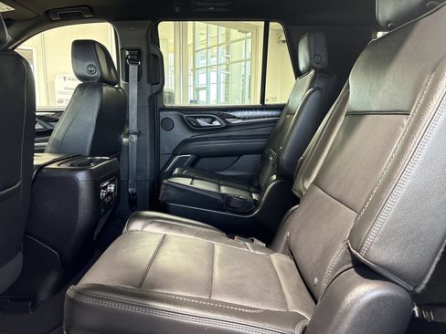 Used 2023 GMC Yukon Denali AWD/4WD image 24