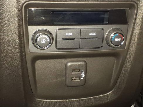 Certified 2024 Buick Enclave Essence image 17