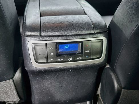 Used 2016 Toyota Highlander XLE AWD/4WD image 26