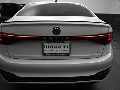 New 2026 Volkswagen Jetta SE image 16