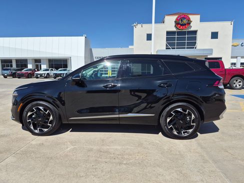 Certified 2025 Kia Sportage SX FWD image 2