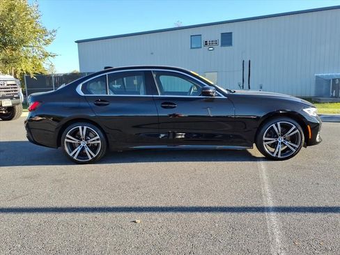 Used 2022 BMW 330i xDrive Sedan w/ Premium Package image 3