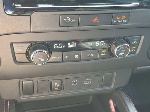 Used 2024 Nissan Frontier PRO-4X w/ Technology Package image 30