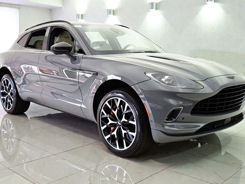 Used 2022 Aston Martin DBX DBX image 21