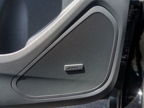 Used 2019 Chevrolet Bolt Premier w/ Infotainment Package FWD image 14