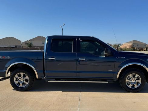 Used 2017 Ford F150 XLT w/ Equipment Group 302A Luxury image 8
