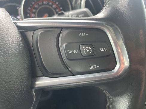 Used 2022 Jeep Wrangler Unlimited Sahara image 21