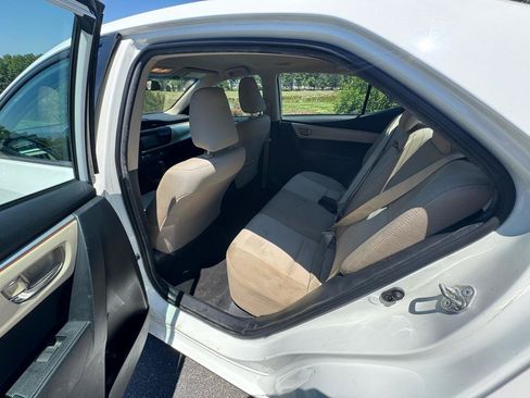 Used 2016 Toyota Corolla LE FWD image 12