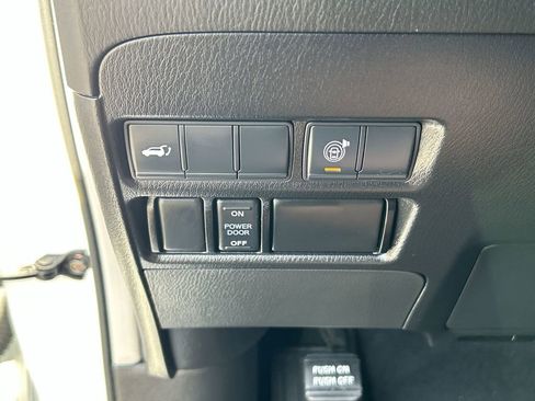 Used 2021 Nissan Armada SV w/ SV Appearance Package AWD/4WD image 18
