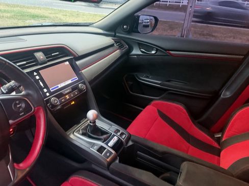 Used 2018 Honda Civic Type R image 14
