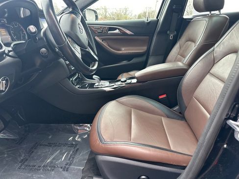 Used 2018 INFINITI QX30 AWD w/ Cafe Teak Theme Package image 2