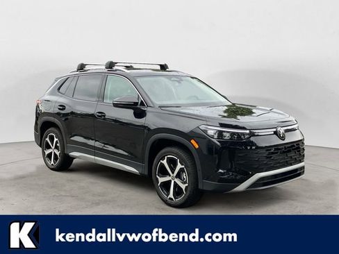 New 2025 Volkswagen Tiguan SE AWD/4WD image 1