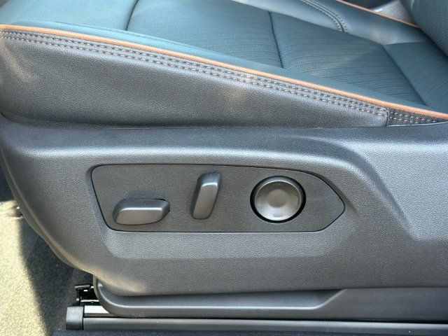 New 2026 GMC Yukon AT4 w/ AT4 Premium Package AWD/4WD image 17