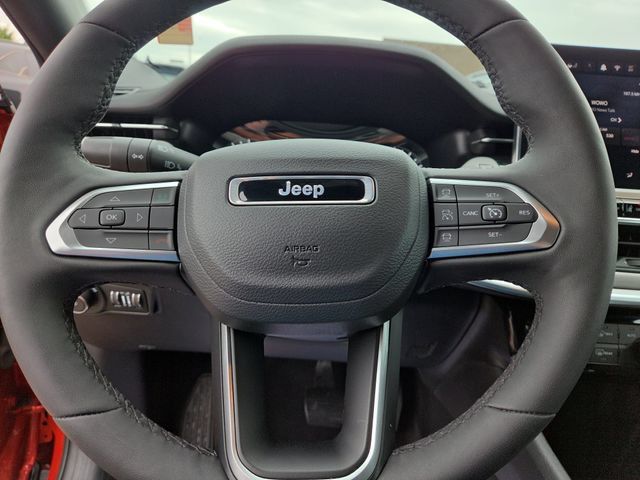 Used 2025 Jeep Compass Limited AWD/4WD image 18