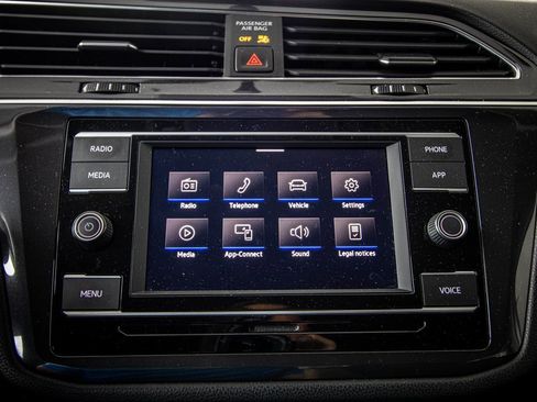 Certified 2020 Volkswagen Tiguan S image 5