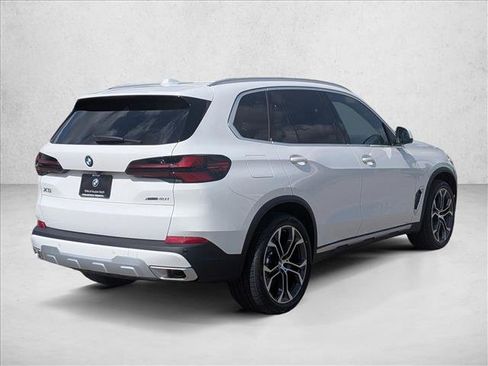 Used 2026 BMW X5 xDrive40i w/ Climate Comfort Package AWD/4WD image 2