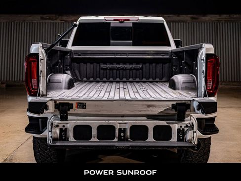 Used 2023 GMC Sierra 2500 Denali w/ Denali Ultimate Package image 8