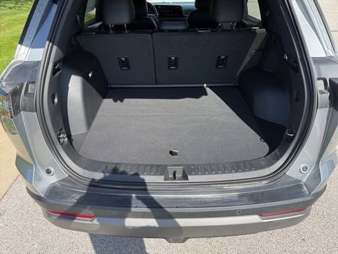 New 2026 Chevrolet Equinox LT w/ Convenience Package II AWD/4WD image 16