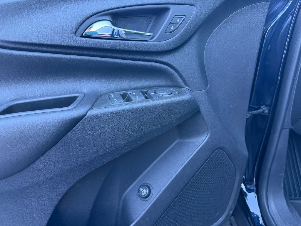 Used 2020 Chevrolet Equinox LT FWD image 17
