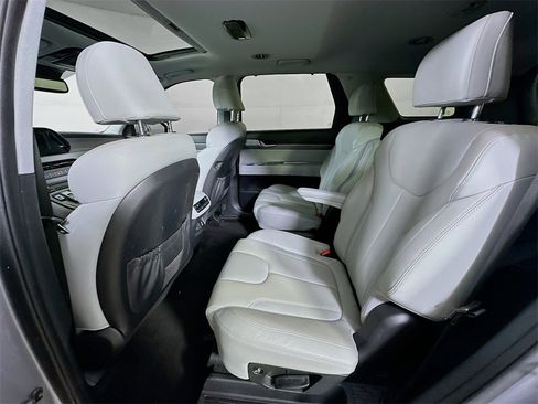 Used 2020 Hyundai Palisade SEL w/ Premium Package image 13