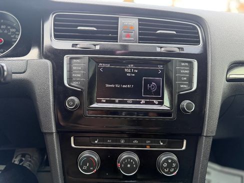 Used 2015 Volkswagen GTI SE w/ Lighting Package (SEL) image 16