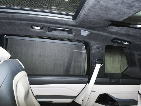 Used 2023 BMW X7 xDrive40i w/ Executive Package AWD/4WD image 67