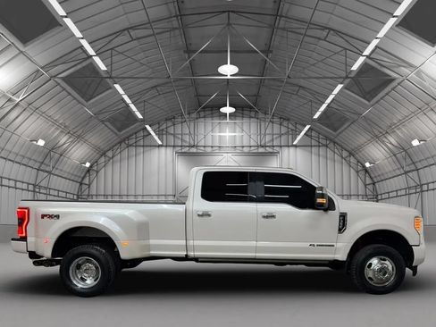Used 2017 Ford F350 Platinum w/ Platinum Ultimate Package AWD/4WD image 6