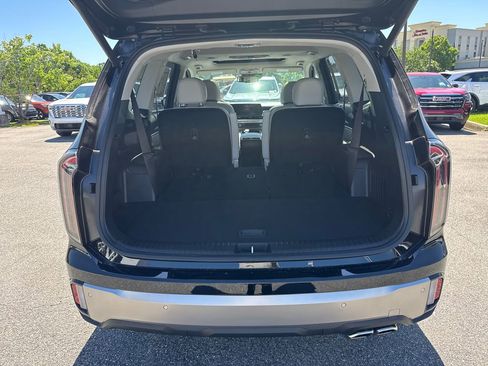 Used 2025 Kia Telluride EX w/ EX Captain's Chair Package FWD image 18