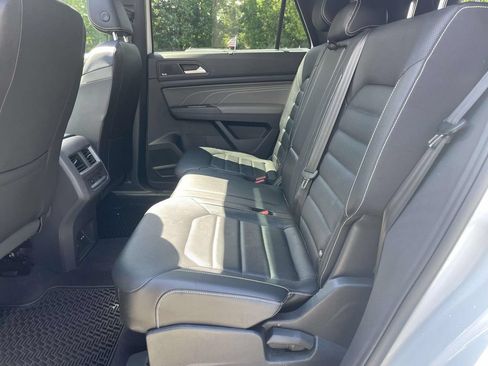 Certified 2022 Volkswagen Atlas Cross Sport SEL Premium R-Line AWD/4WD image 12