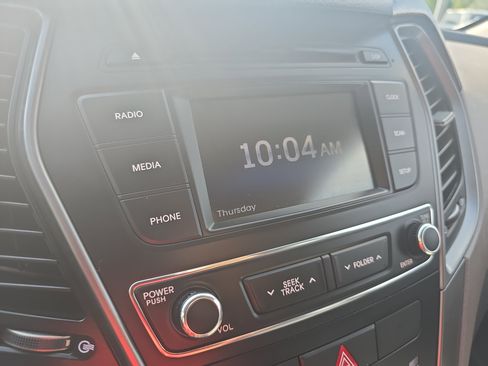 Used 2018 Hyundai Santa Fe Sport FWD image 20