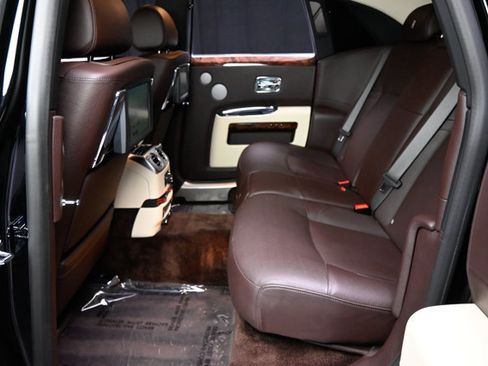 Used 2012 Rolls-Royce Ghost RWD image 64