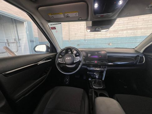 Used 2025 Kia Seltos S image 34