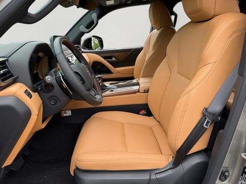 New 2026 Lexus LX 600 4WD w/ Luxury Package image 15