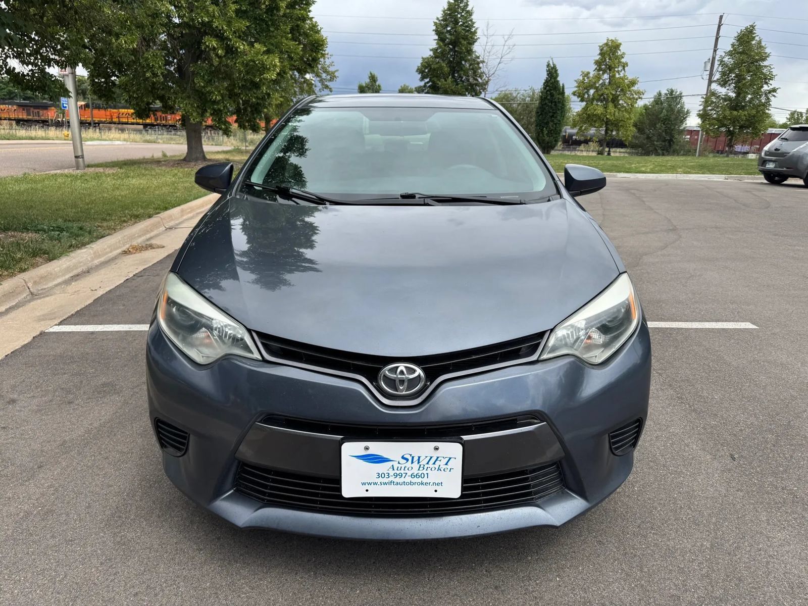 Used 2015 Toyota Corolla LE FWD image 5