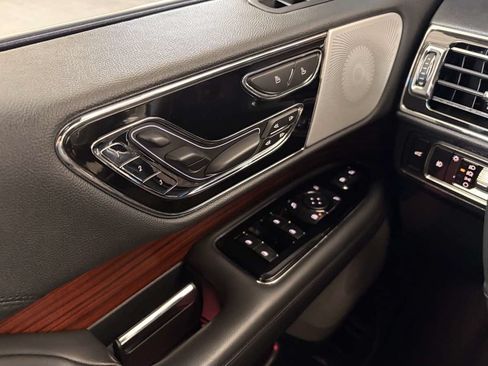 Used 2024 Lincoln Navigator Reserve AWD/4WD image 27