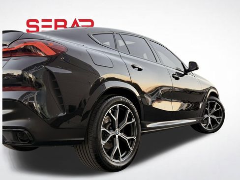 Used 2022 BMW X6 xDrive40i w/ M Sport Package AWD/4WD image 3