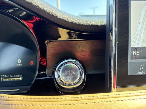 Used 2022 Lincoln Corsair Reserve w/ Equipment Group 201A image 17