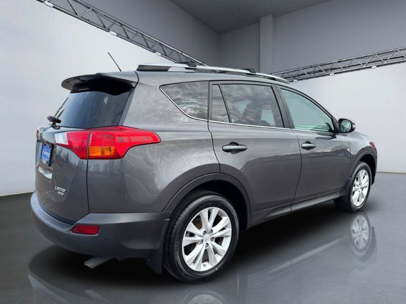 Used 2015 Toyota RAV4 Limited w/ Technology Package AWD/4WD image 7