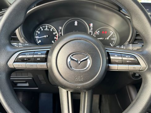 Used 2022 MAZDA MAZDA3 s image 34