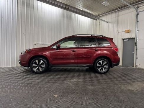 Used 2017 Subaru Forester 2.5i Limited image 2