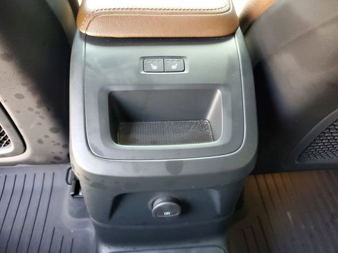 Certified 2024 Volvo XC60 T8 Plus w/ Protection Package Premier image 12