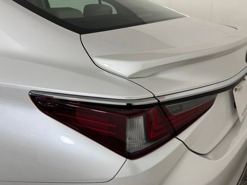 Certified 2025 Lexus ES 300h w/ Premium Package FWD image 13