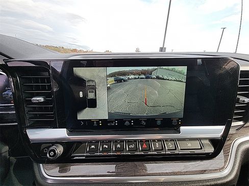 Used 2022 Chevrolet Silverado 1500 LTZ image 24