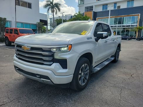 Used 2023 Chevrolet Silverado 1500 High Country w/ Technology Package image 2