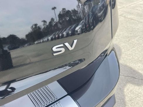 Used 2024 Nissan Rogue SV w/ SV Premium Package image 8