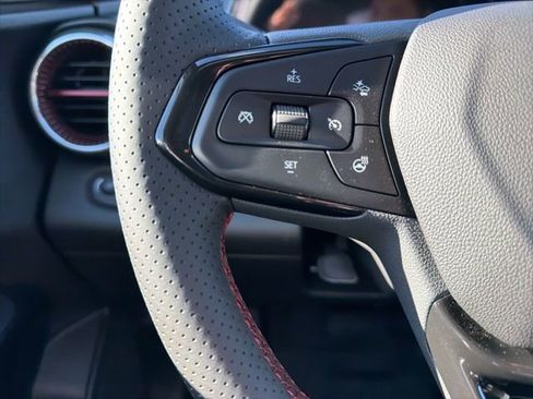 New 2026 Chevrolet Trax RS w/ Sunroof Package image 20