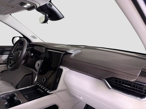 Used 2024 GMC Acadia Denali w/ Super Cruise Package image 31