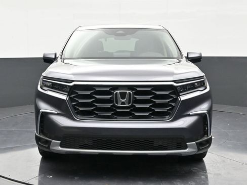 Used 2025 Honda Pilot EX-L image 8