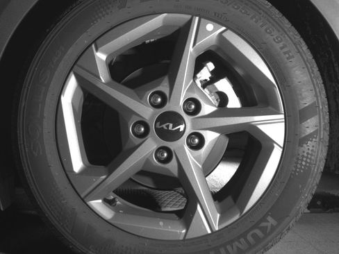 Used 2025 Kia K4 LXS image 14